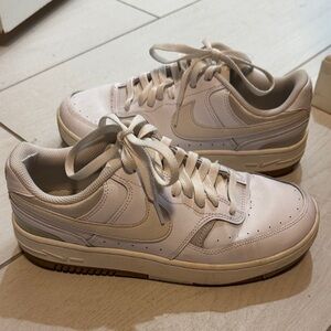 White and Cream Sneakers Nike women’s 9